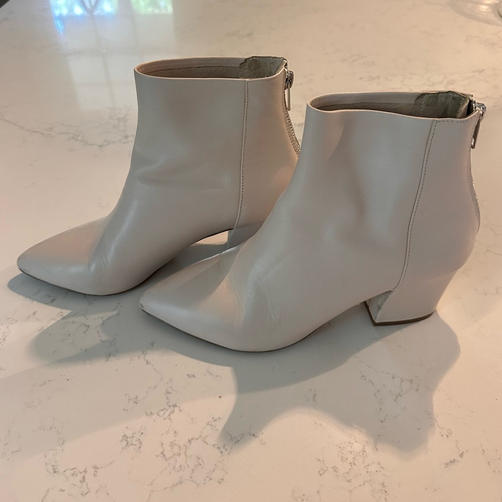 Steve Madden Ivory Leather Block Heel Booties